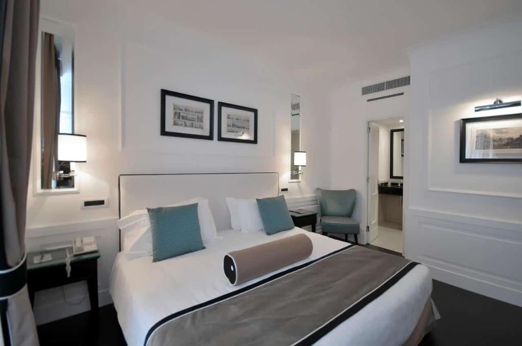 המלונות הכי טובים בנאפולי - חדר במלון Grand Hotel Oriente