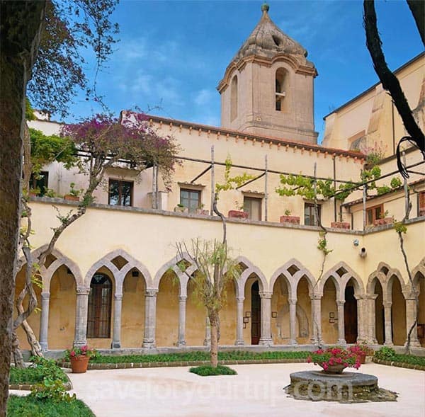 הכנסייה והמנזר של סן פרנצ'סקו - Chiesa & Chiostro di San Francesco
